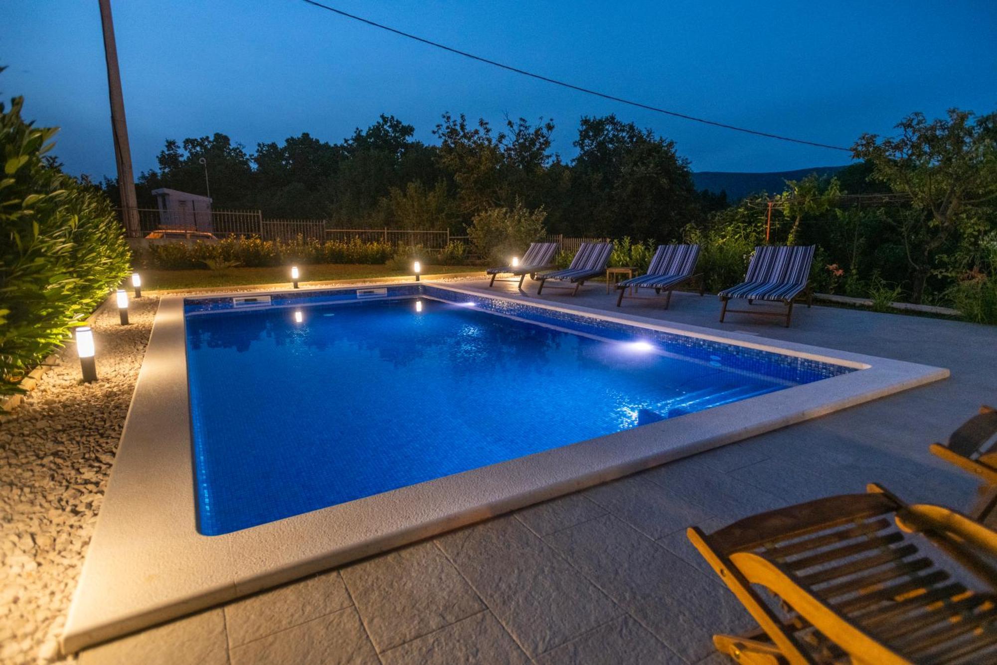 Villa Latica Dicmo 외부 사진