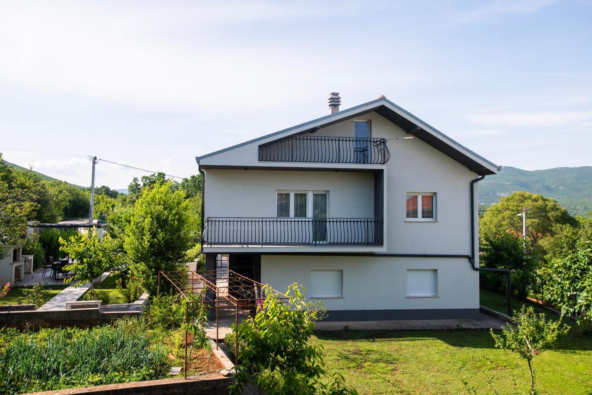 Villa Latica Dicmo 외부 사진
