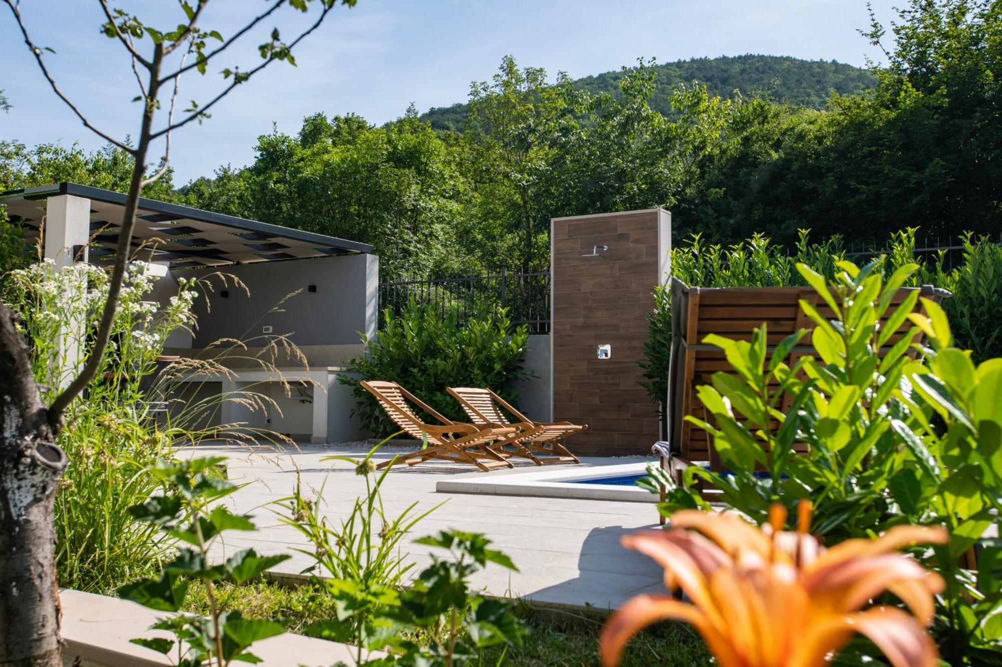 Villa Latica Dicmo 외부 사진